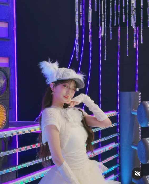 Behind-the-scenes cut of Jang Wonyoung (IVE)