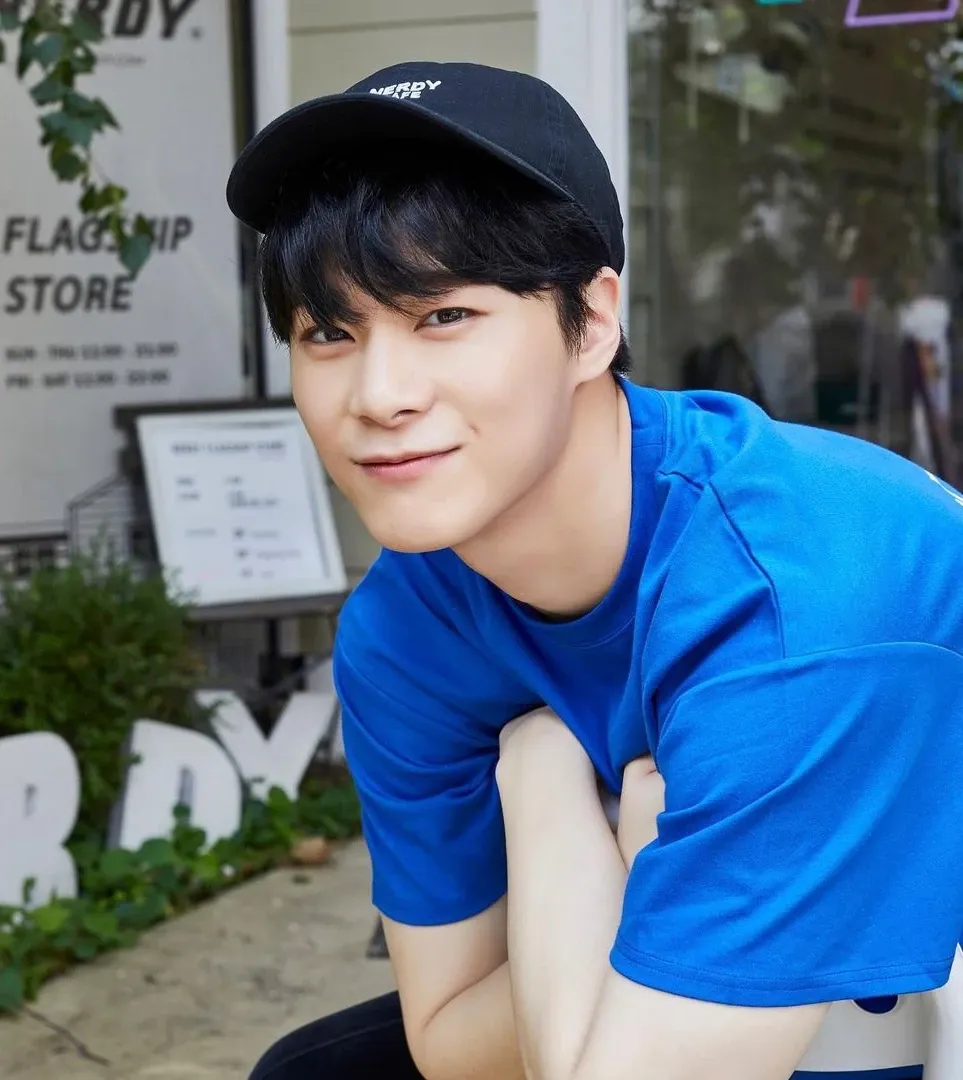 Latest photo of Moonbin (ASTRO)