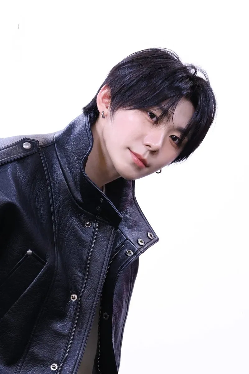 Recent activity shot of Park Han (AHOF)