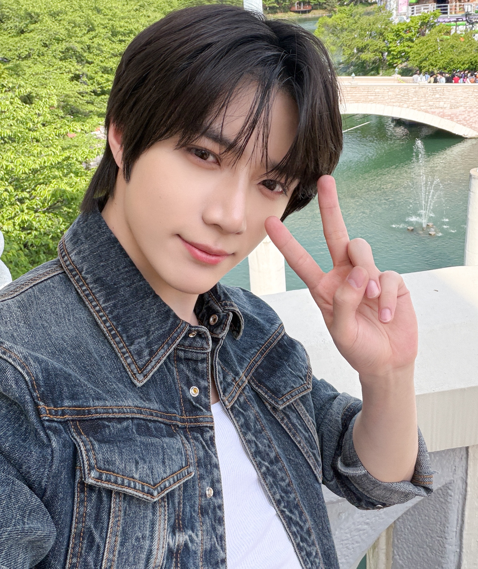 Latest photo of Beomgyu (TOMORROW X TOGETHER)