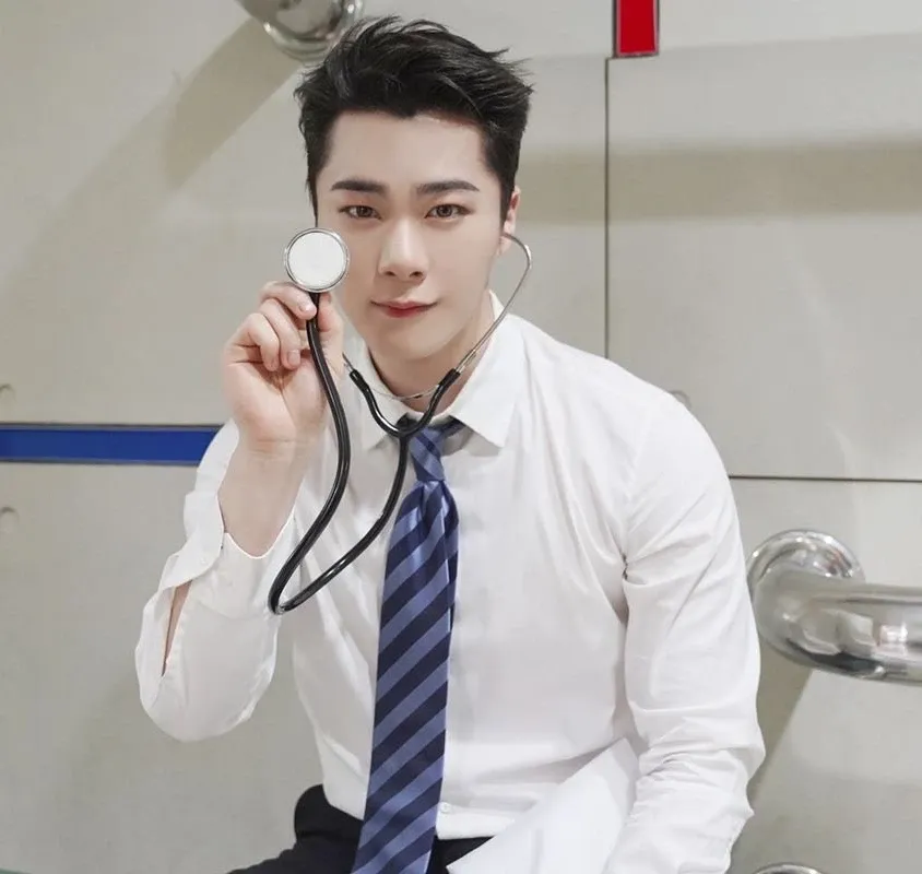 A moment captured by Moonbin (ASTRO)'s fan