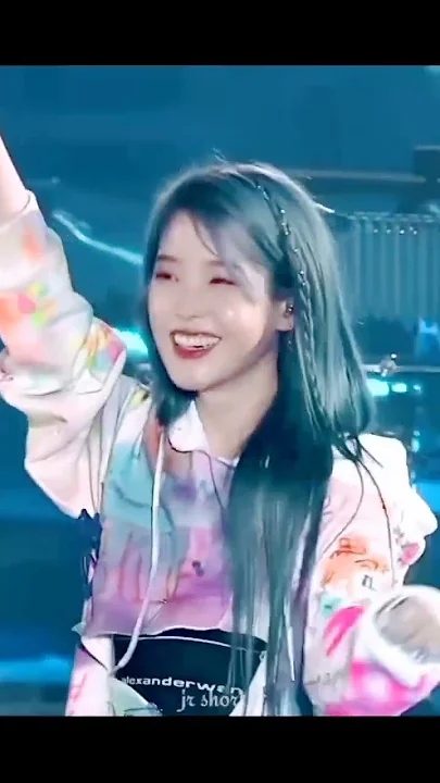 IU的最新活動照片