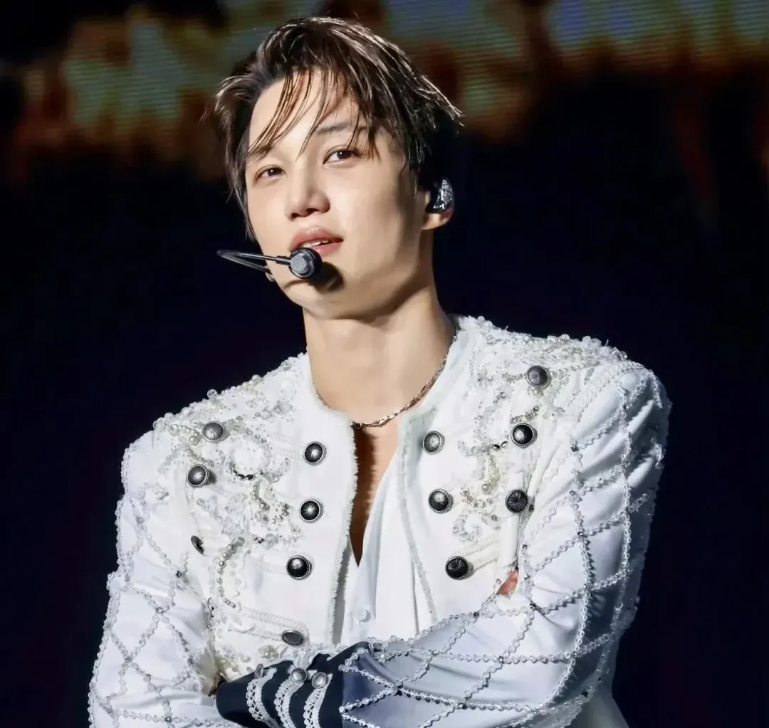 Behind-the-scenes cut of Kai (EXO)
