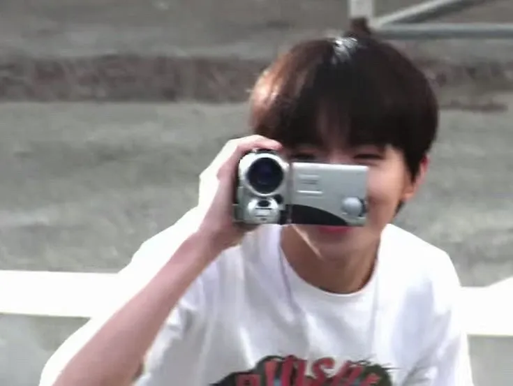 A moment captured by Woonhak (BOYNEXTDOOR)'s fan