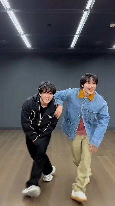 Stray Kids의 비하인드 컷