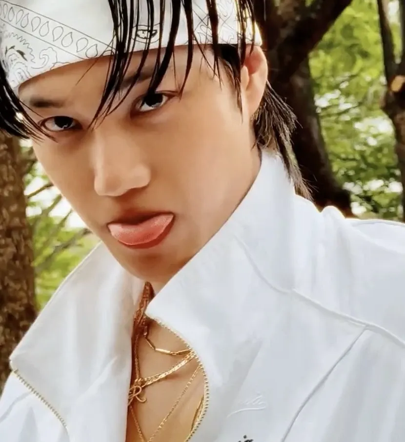 Kai (EXO)粉絲拍下的瞬間