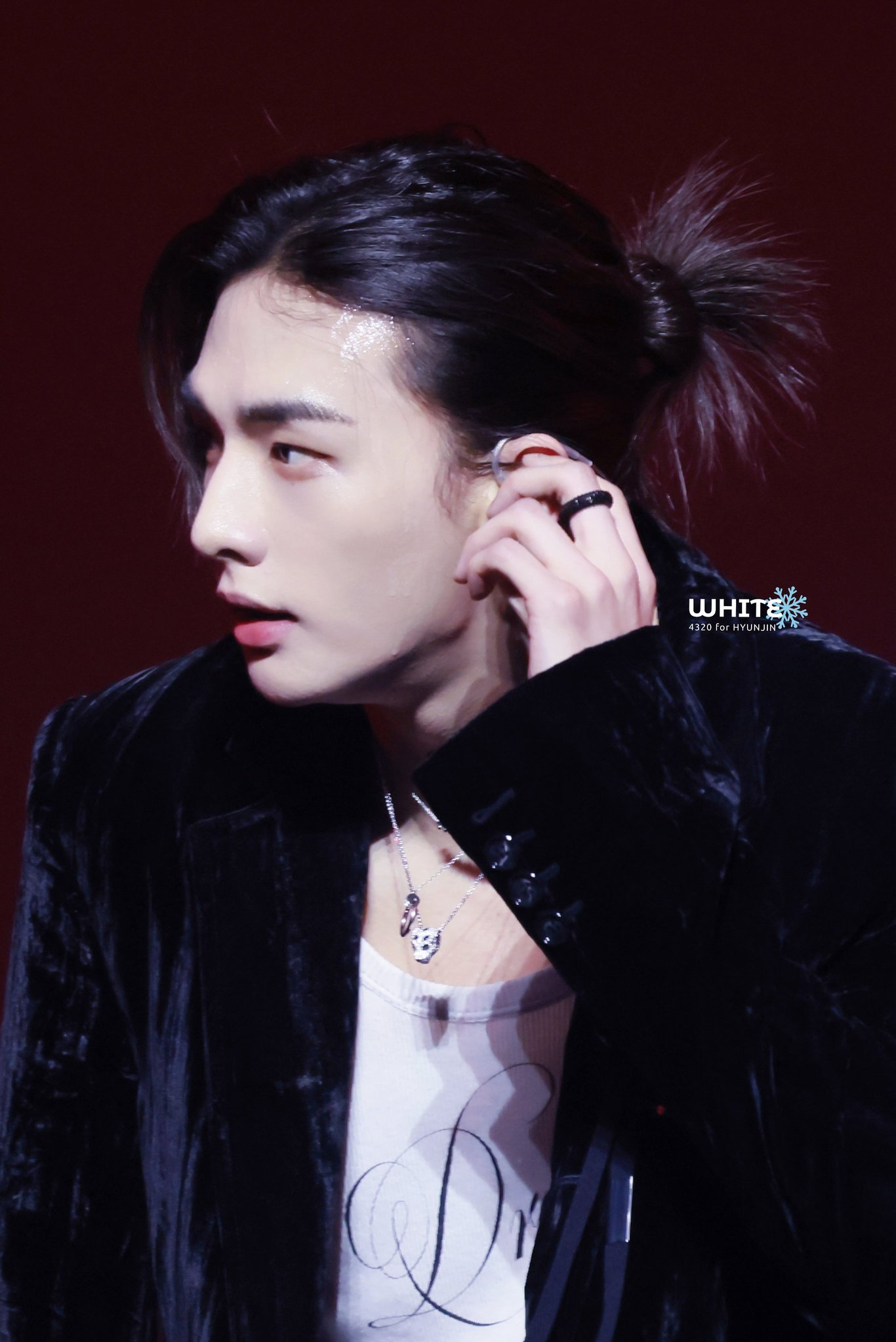 Latest photo of Hyunjin (Stray Kids)