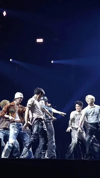 A heartfelt wallpaper shared by &TEAM's fans