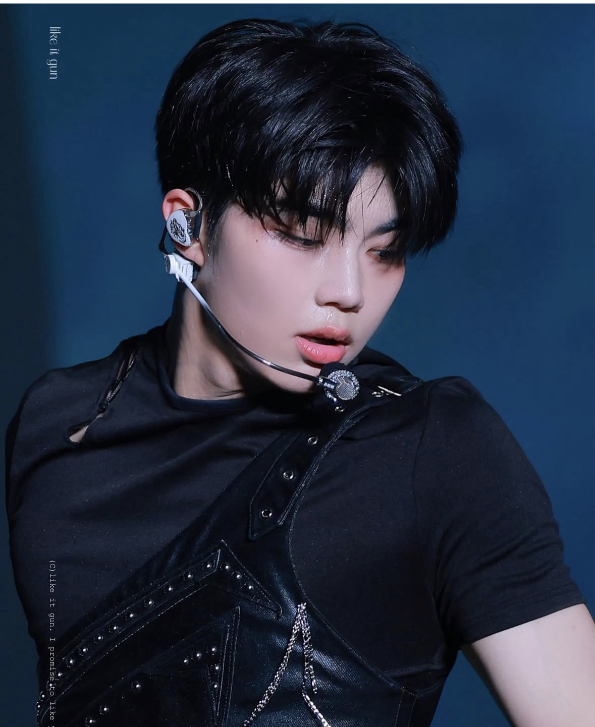 Behind-the-scenes cut of Park Gunwook (ZEROBASEONE)