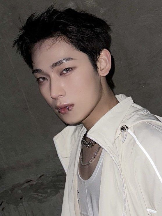 善禹 (ENHYPEN)的最新照片