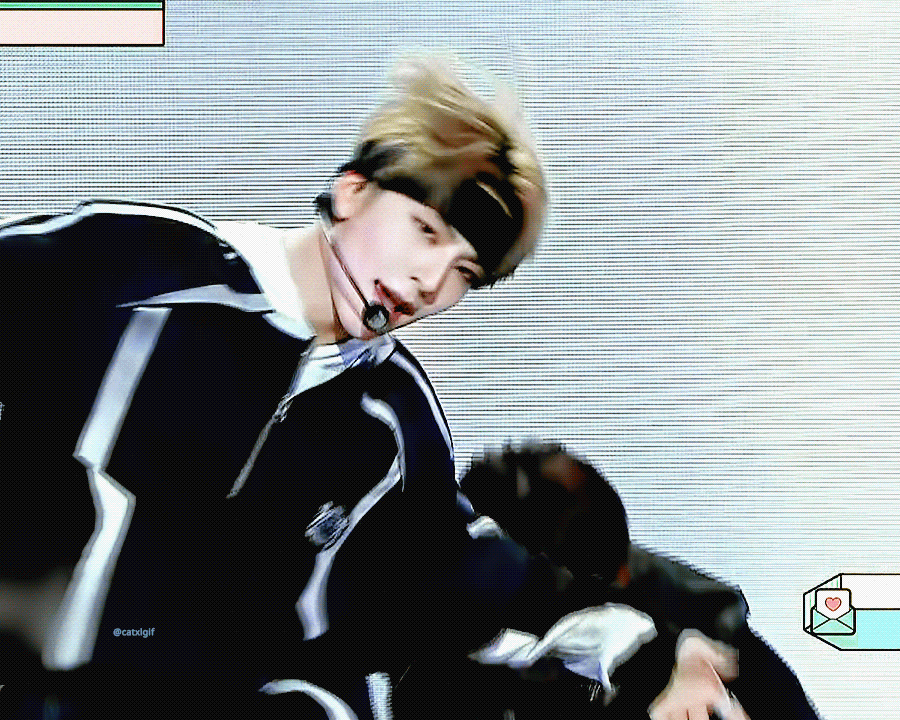 Behind-the-scenes cut of He Xinlong (ALPHA DRIVE ONE)