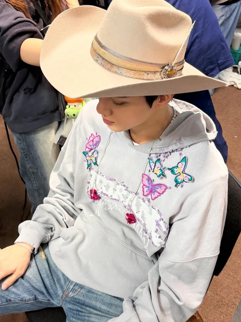 Foto terbaru Jin (BTS)