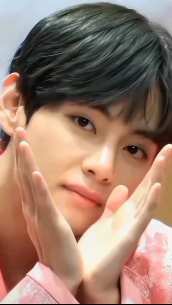 V (BTS)の最近の活動写真