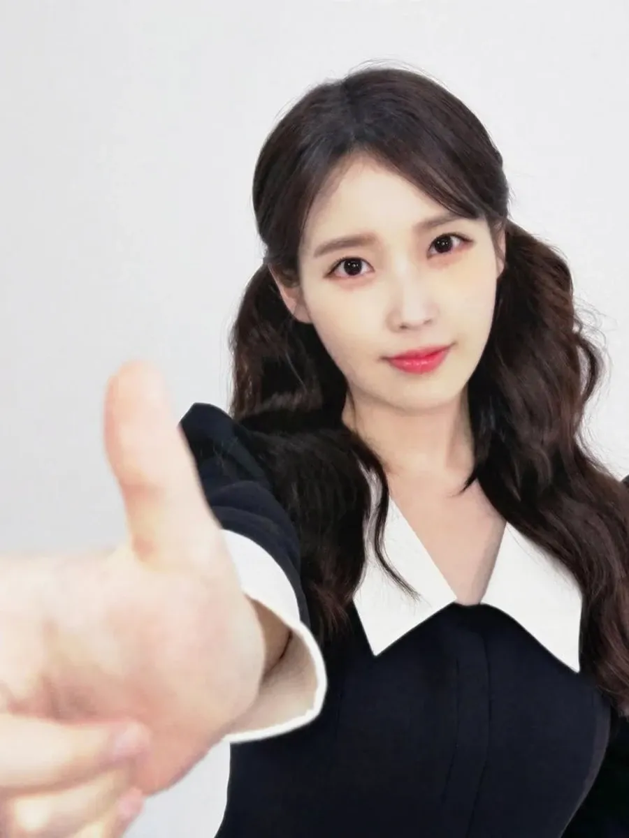 아이유의 비하인드 컷