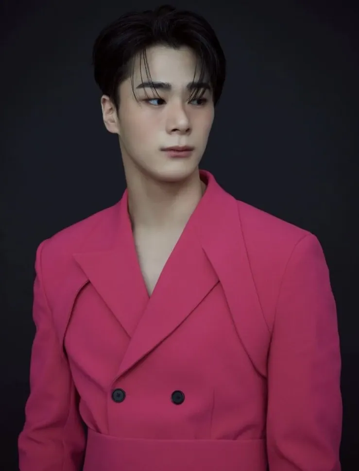 Latest photo of Moonbin (ASTRO)