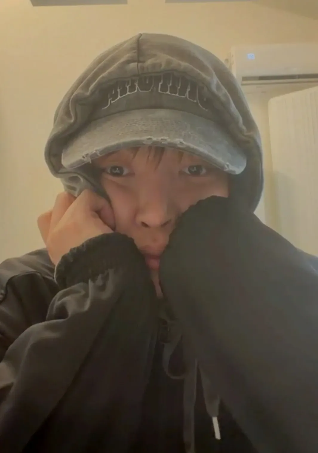 弘中 (ATEEZ)的最新活动照片
