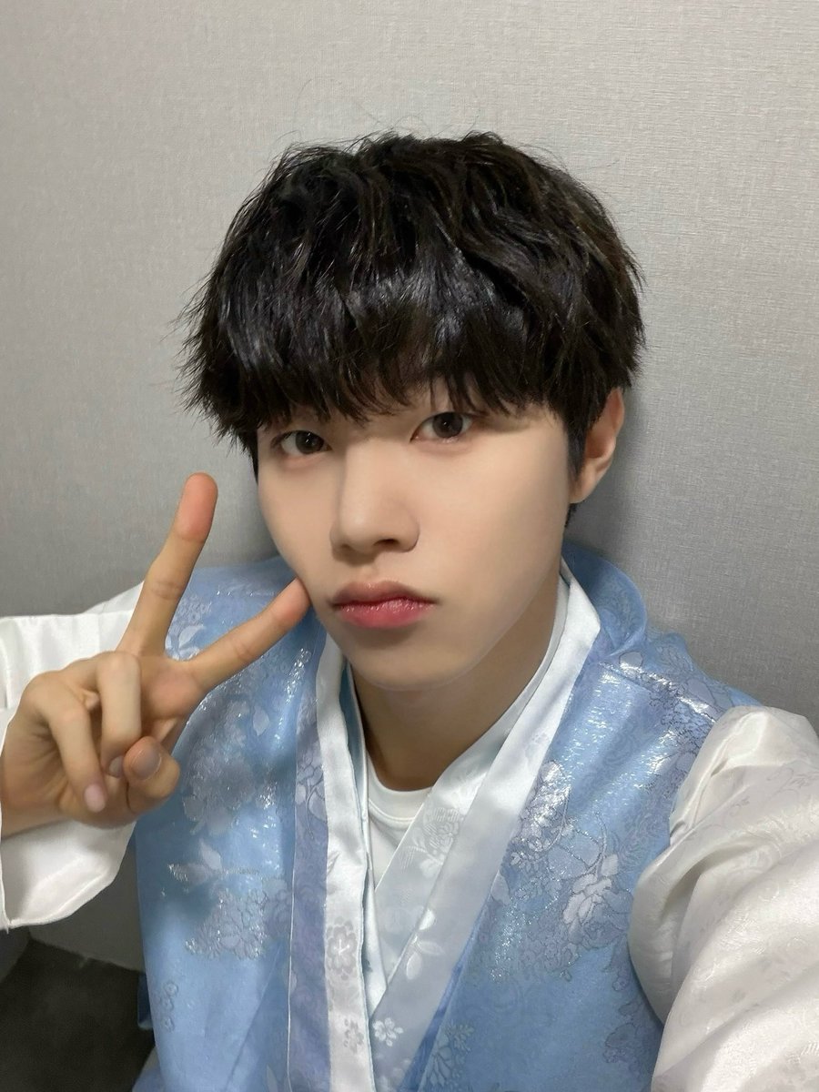 A moment captured by Xikers's fan