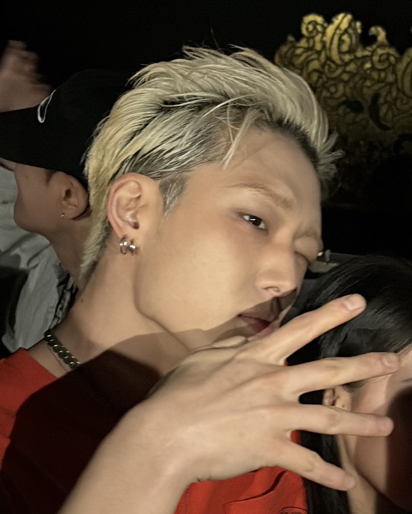 Latest photo of BOBBY (iKON)