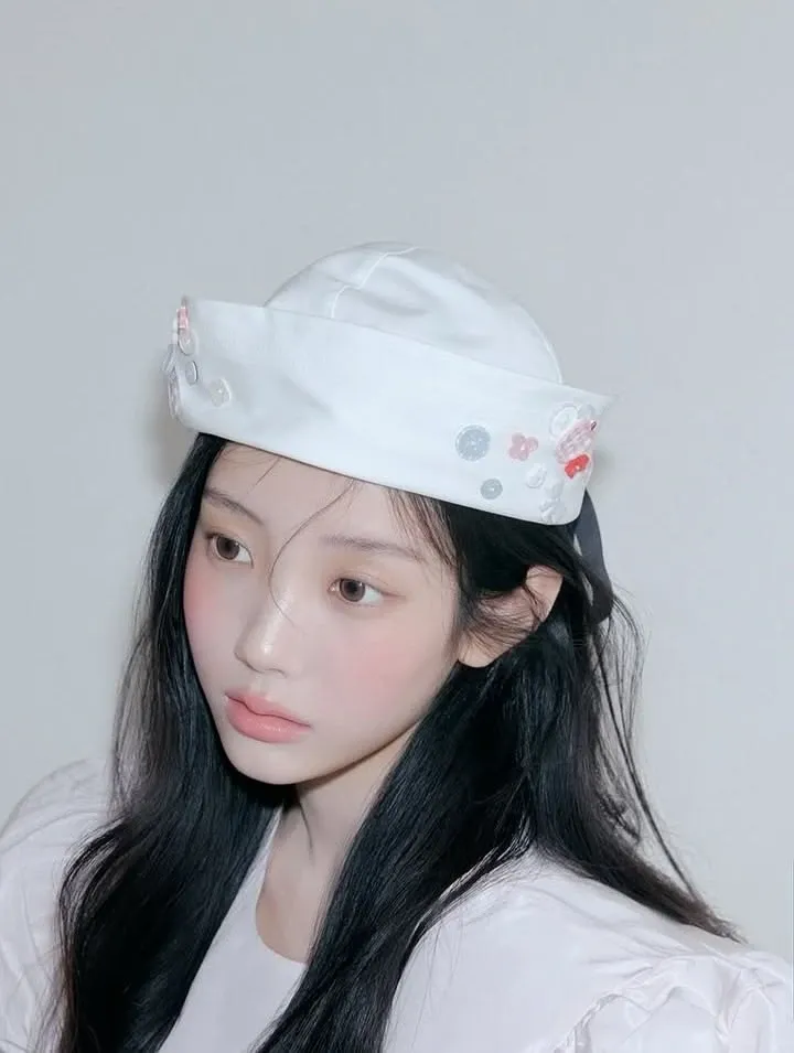 Recent activity shot of Wonhee (ILLIT)