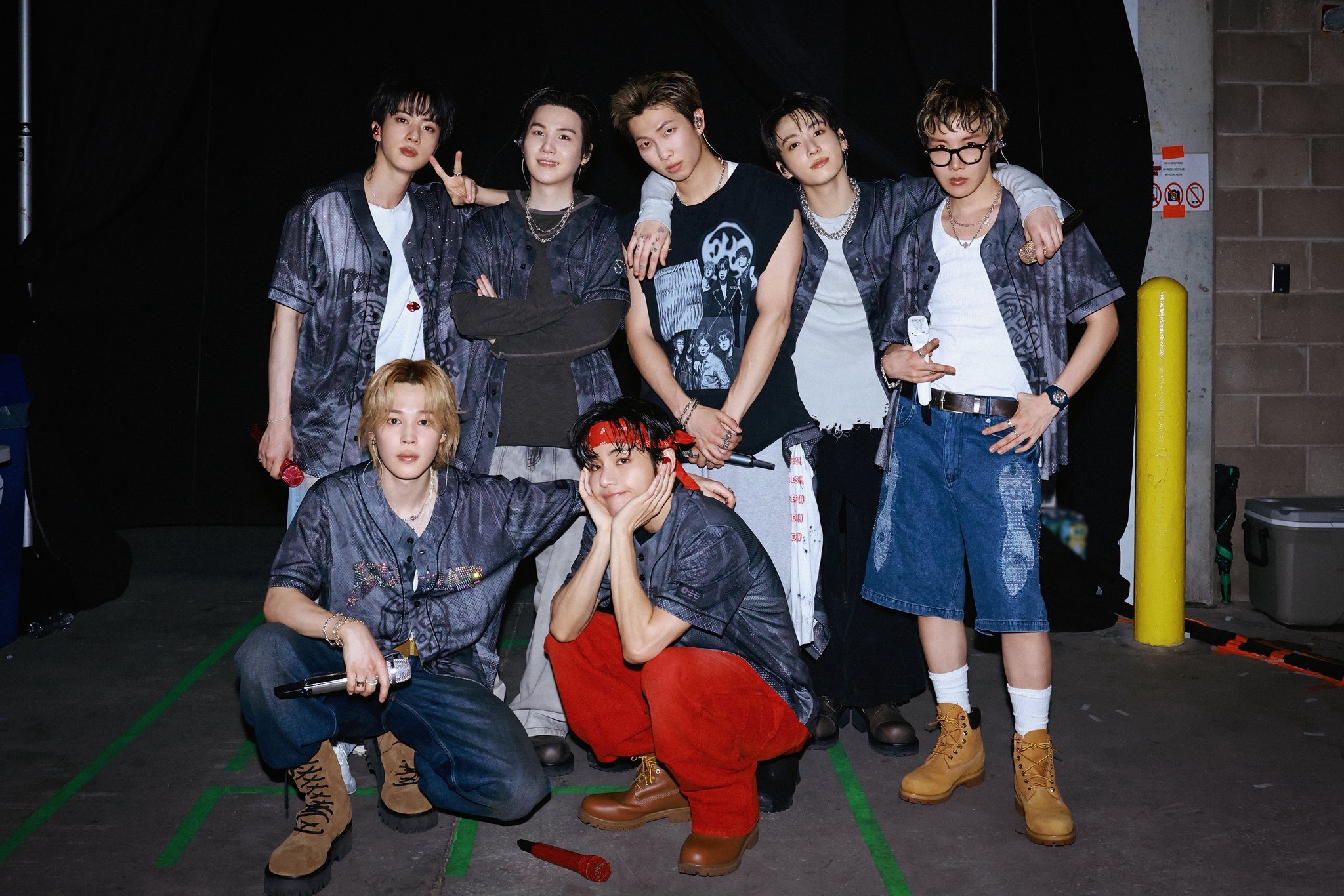 Behind-the-scenes cut of BTS