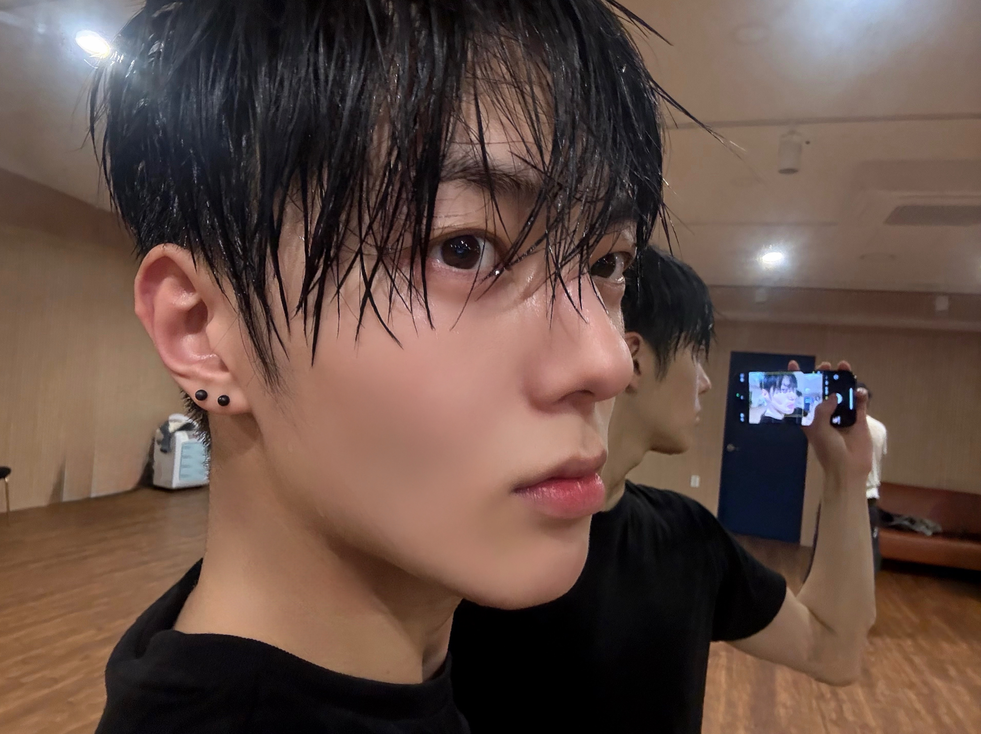 Latest photo of Leejeong (WHIB)