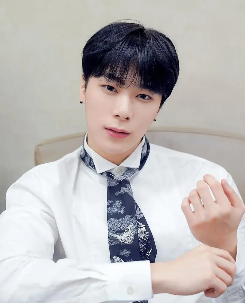 Latest photo of Moonbin (ASTRO)