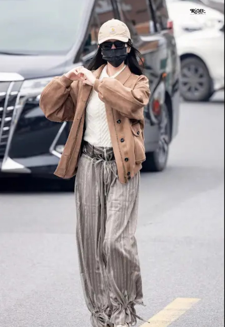 Latest photo of Esther Yu