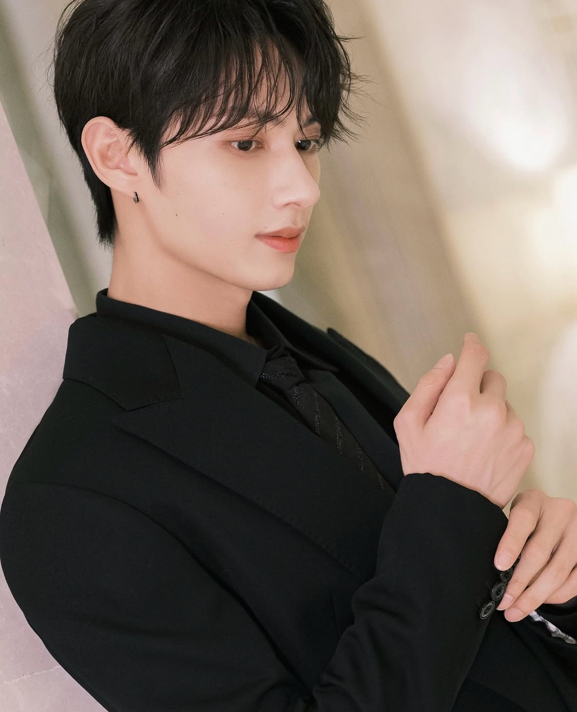 A moment captured by Jun (SEVENTEEN)'s fan