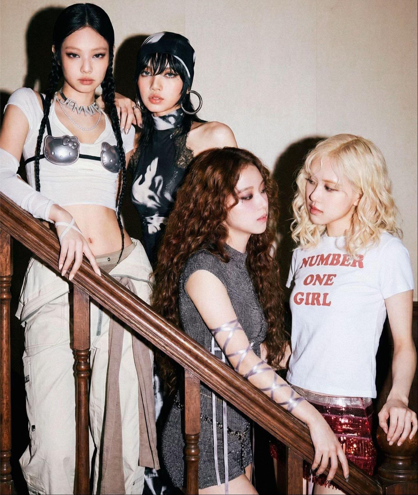 BLACKPINK의 비하인드 컷