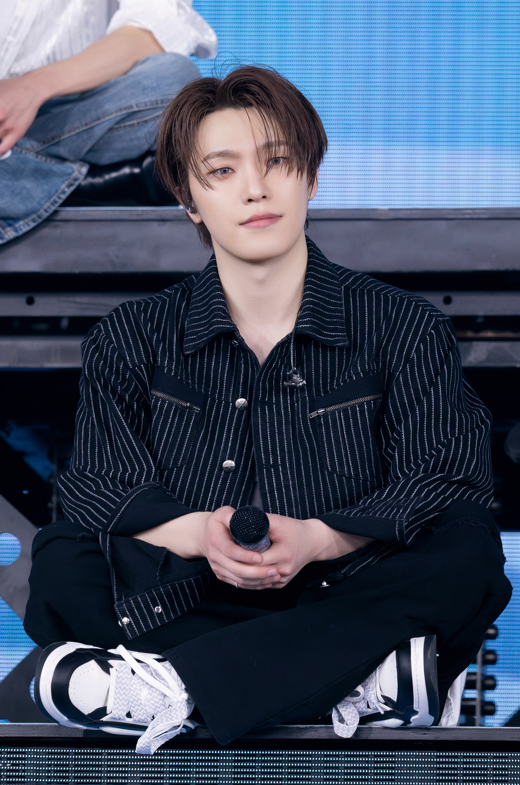 Behind-the-scenes cut of Dino (SEVENTEEN)