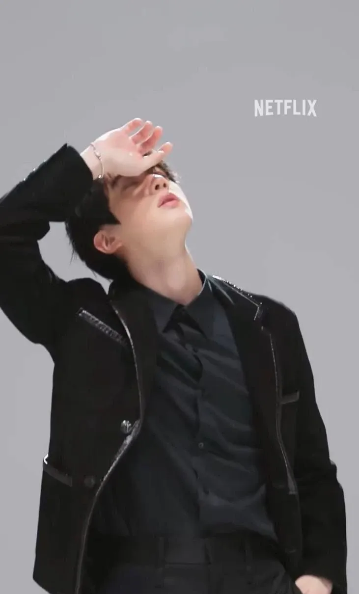 진 (방탄소년단) 최근 활동샷