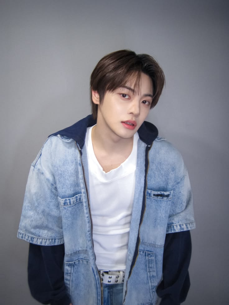 Behind-the-scenes cut of Lee Leo (ALPHA DRIVE ONE)