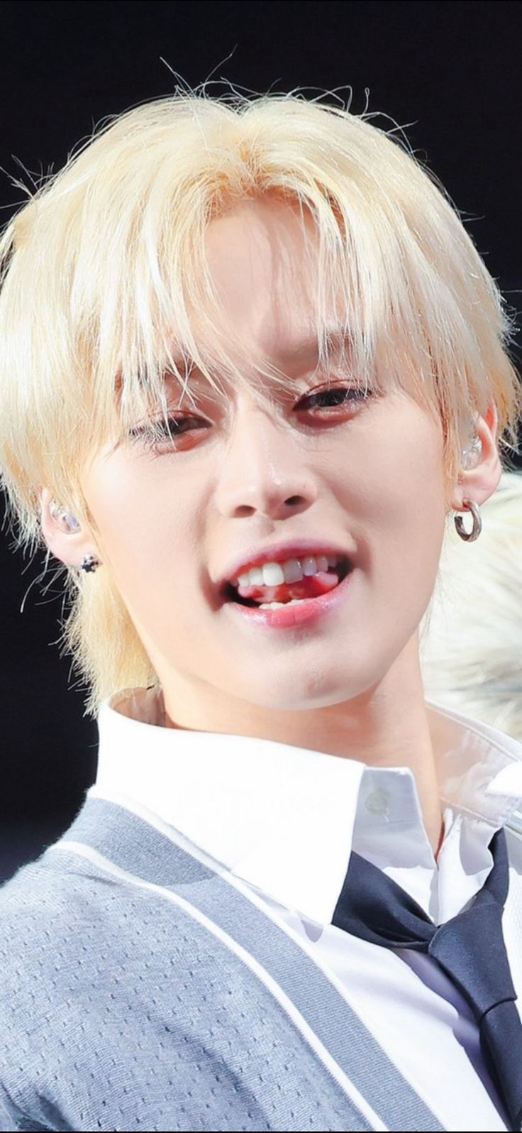 The most beloved wallpaper among Lee Know (Stray Kids)'s fans