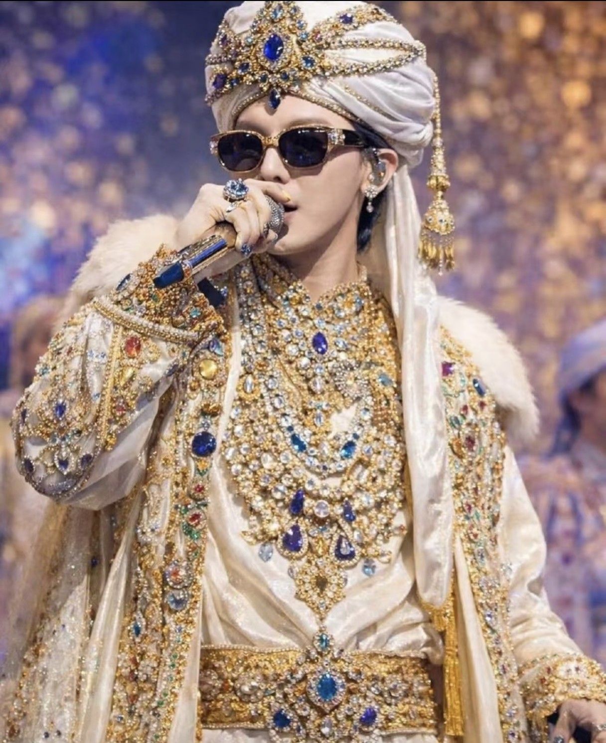 Recent activity shot of G-DRAGON (BIGBANG)