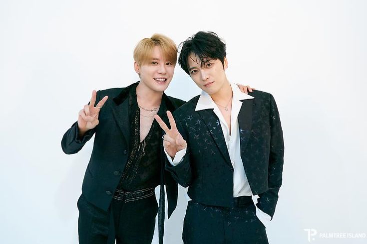 Behind-the-scenes cut of JX