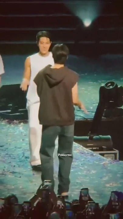 아스트로의 최신 사진