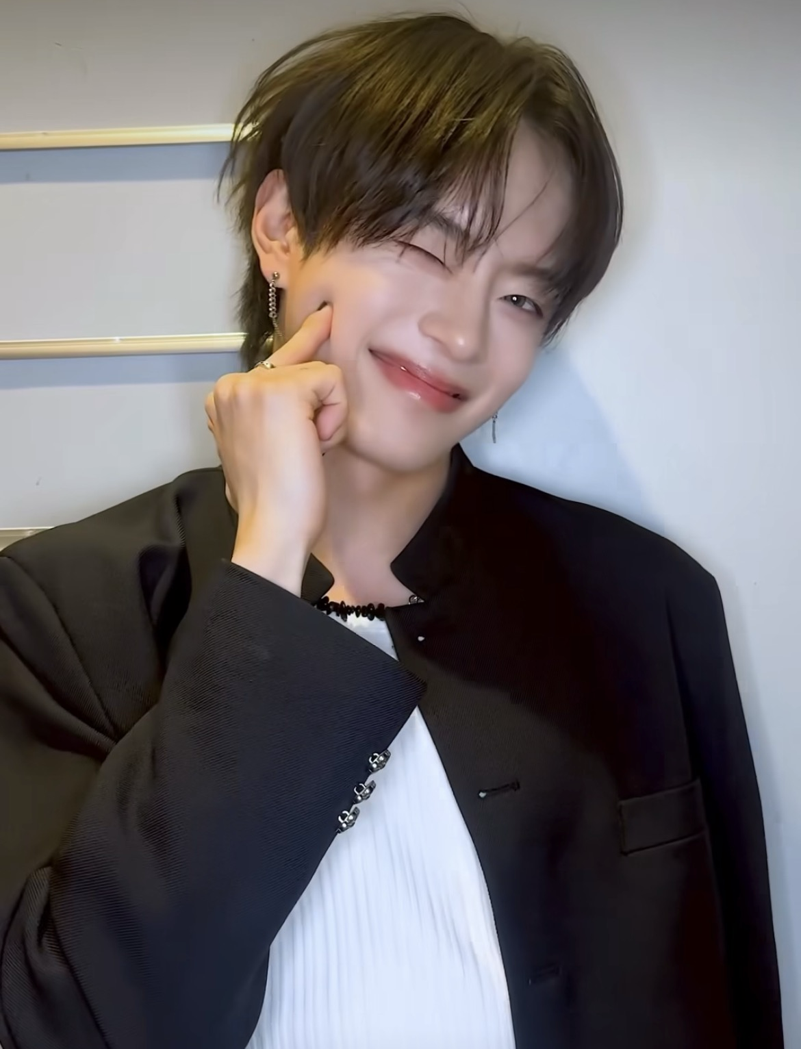 Behind-the-scenes cut of Kangmin (VERIVERY)