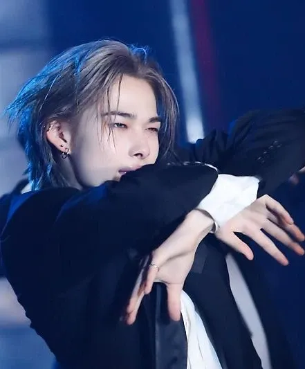 Potret di balik layar NI-KI (ENHYPEN)