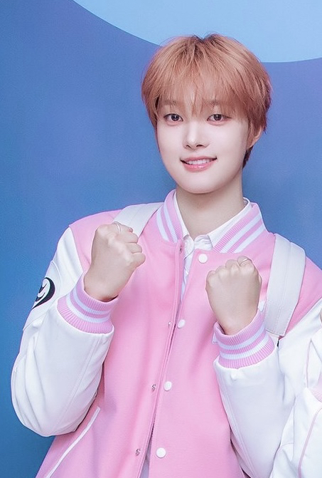 Latest photo of EJ (&TEAM)