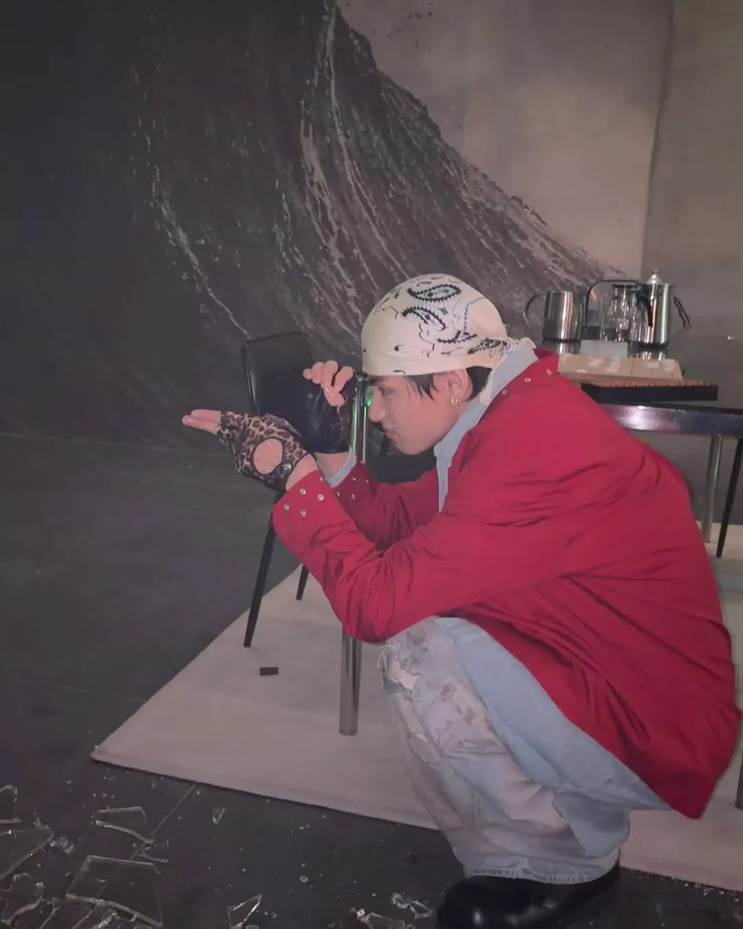 뷔 (방탄소년단)의 비하인드 컷