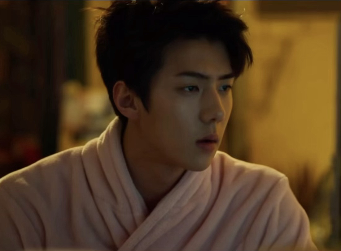 A moment captured by Sehun (EXO)'s fan