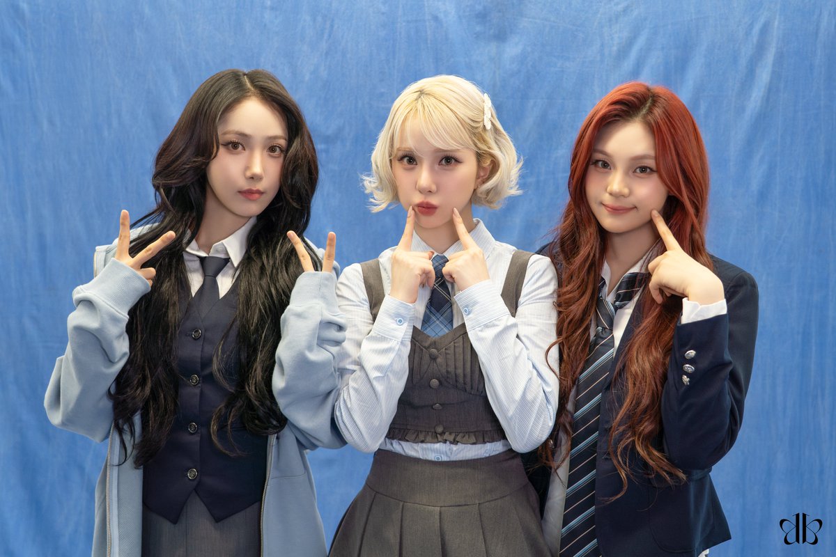 VIVIZ的最新照片