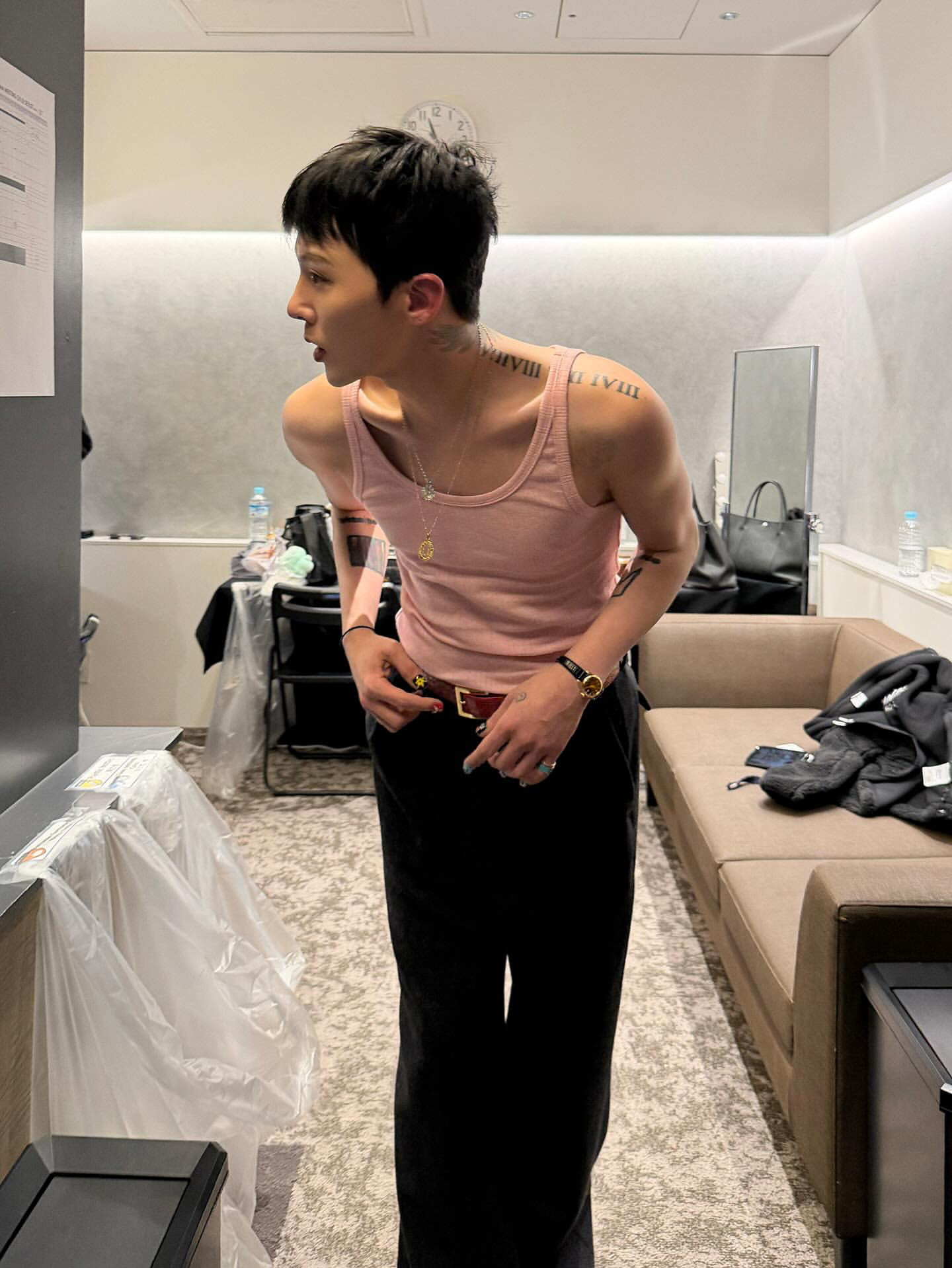 Behind-the-scenes cut of G-DRAGON (BIGBANG)