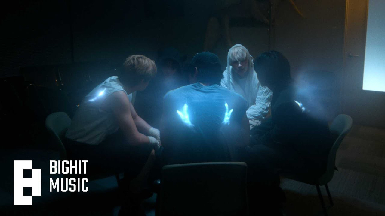 Momen yang diabadikan oleh penggemar TOMORROW X TOGETHER