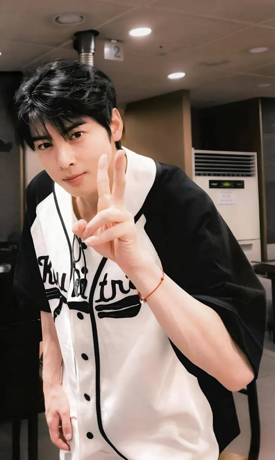 Recent activity shot of Eunwoo (ASTRO)