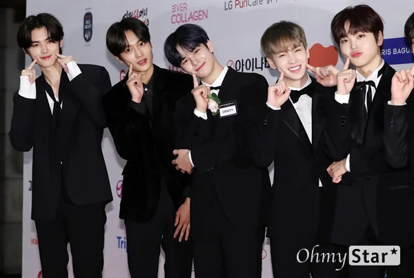 Recent activity shot of Jungmo (CRAVITY)