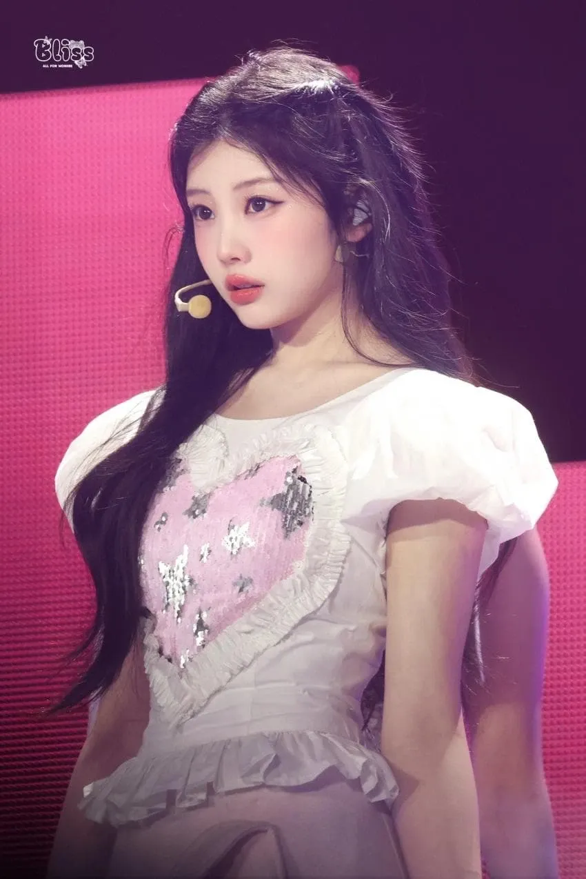 Behind-the-scenes cut of ILLIT