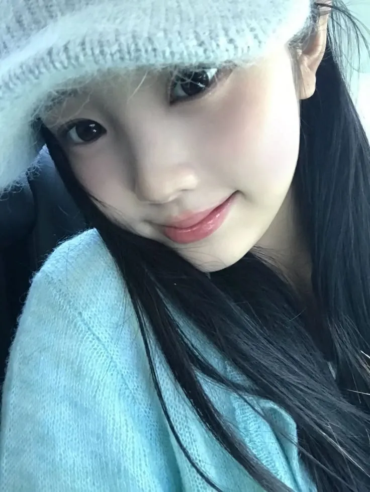 Recent activity shot of Wonhee (ILLIT)