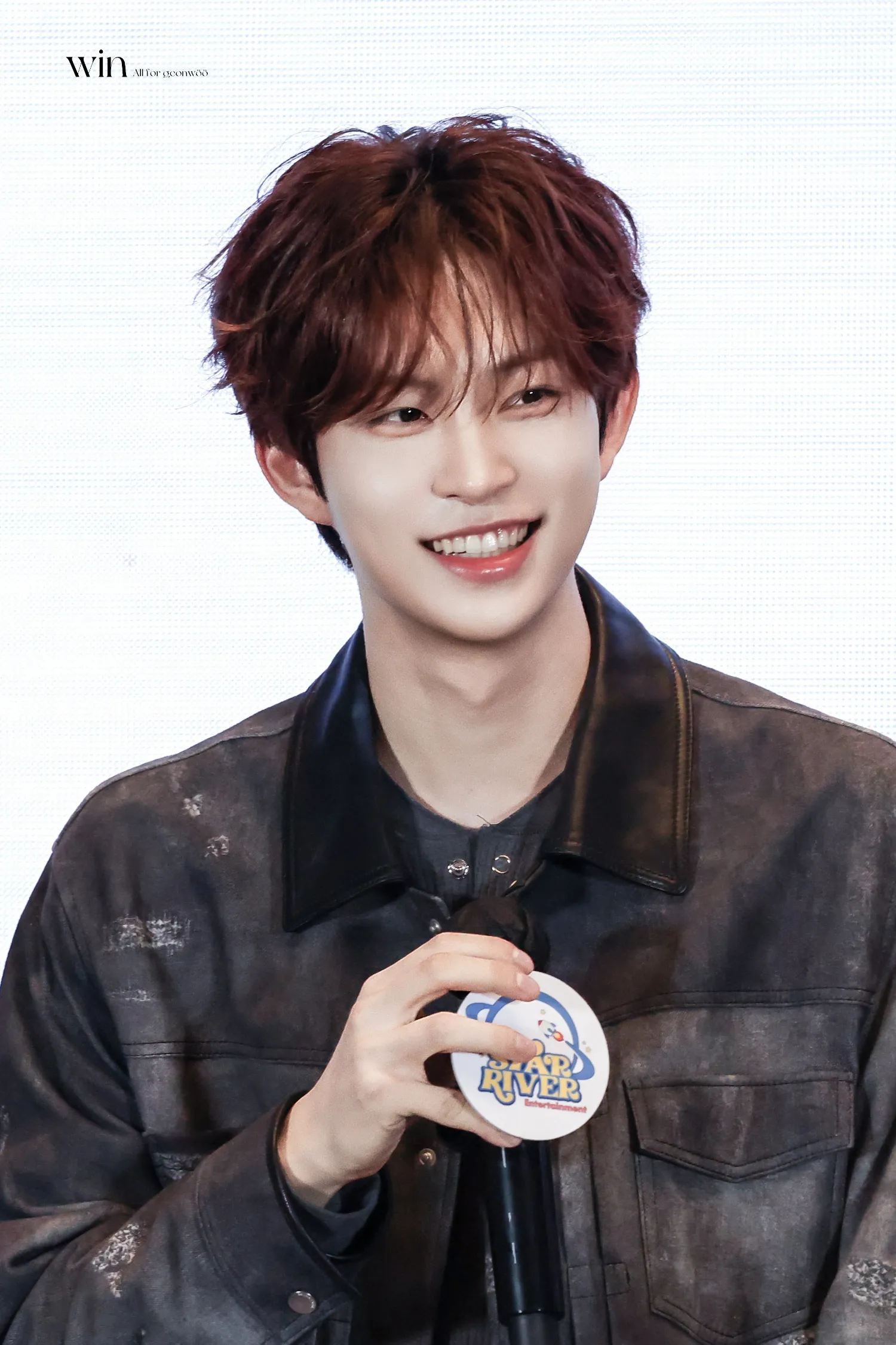 A moment captured by Kim Geonwoo (ALPHA DRIVE ONE)'s fan