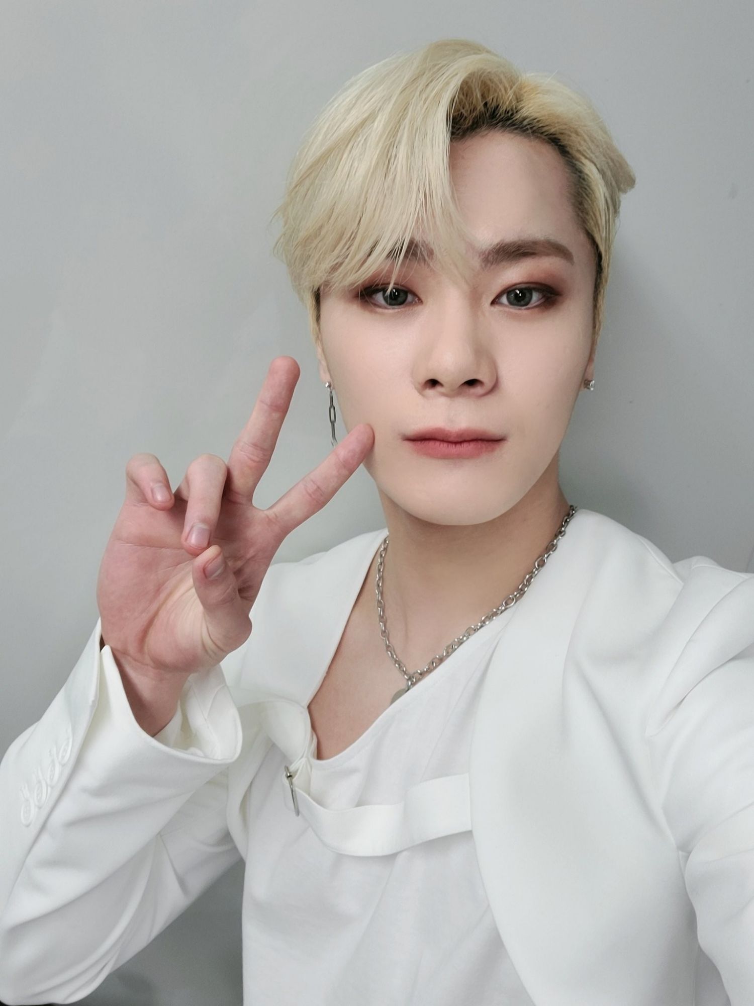 Latest photo of Moonbin (ASTRO)